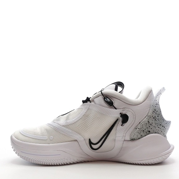 Athletic_Shoes